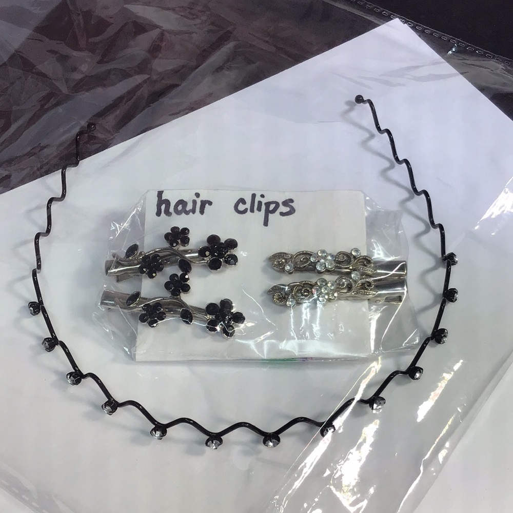 Two sets ✨hairclips sparkly gems silver with black clear & irridescent Plus band
